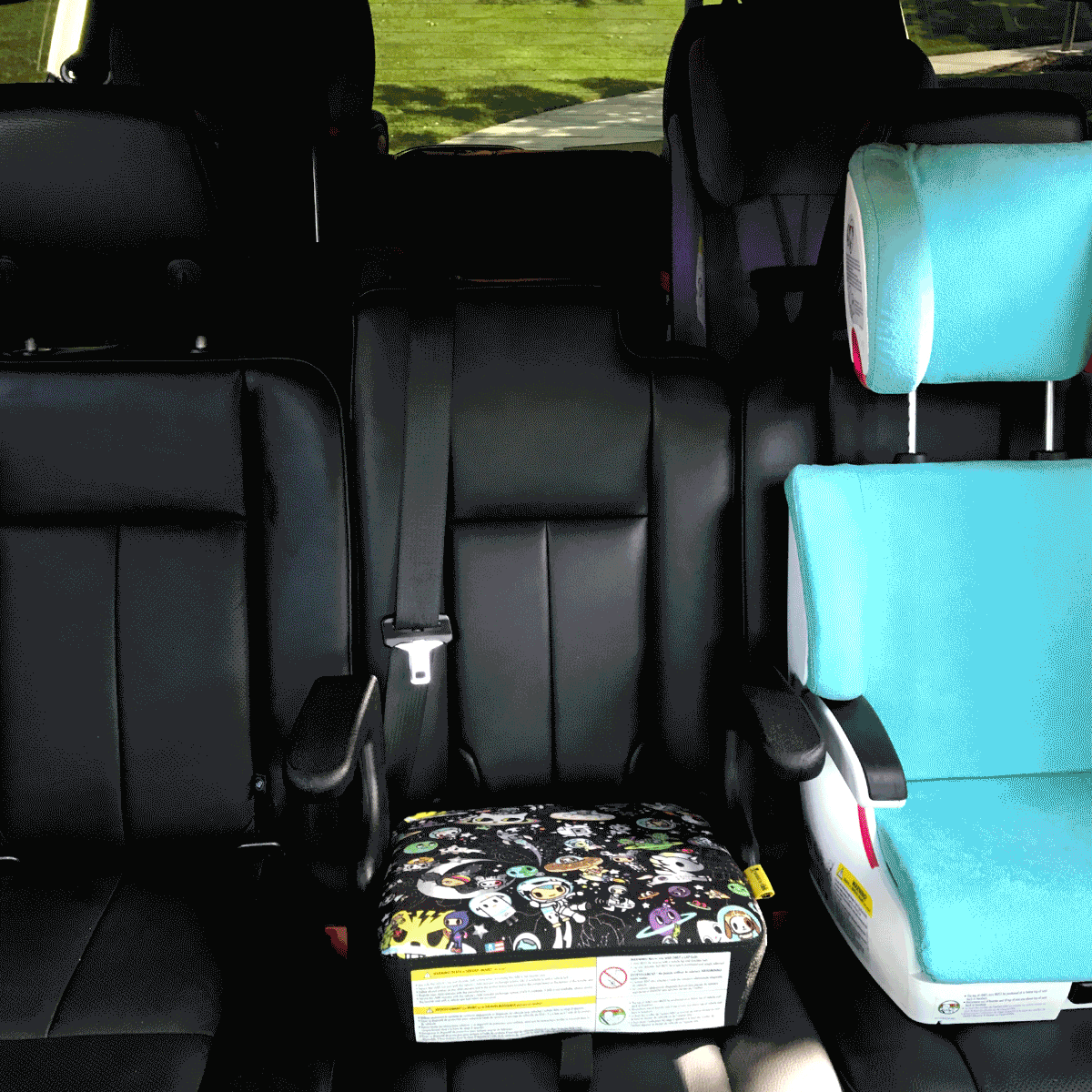 Does baby car seat have to be in middle outlet