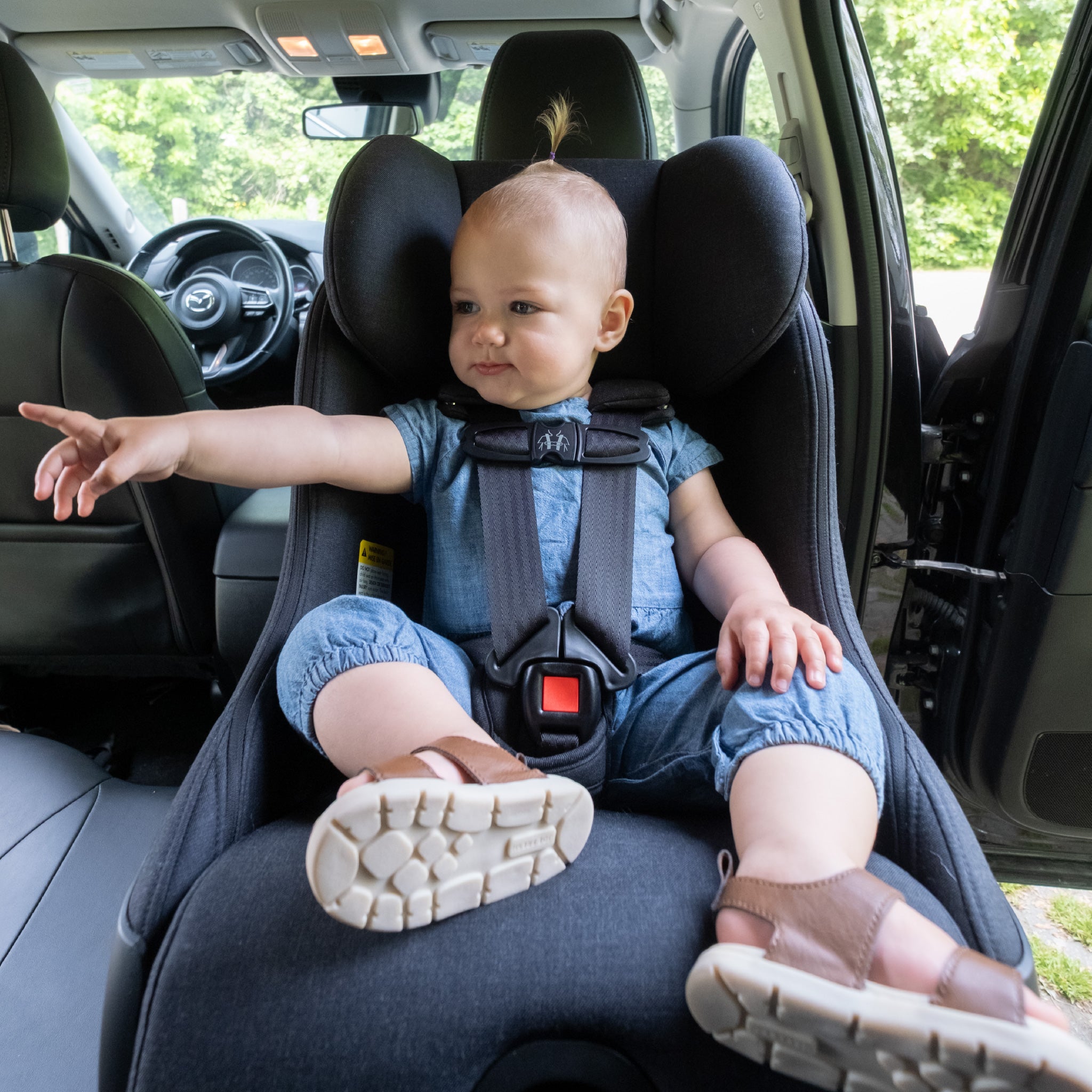 カーシート　Clek foonf 幼児カーシート Clek Foonf Slim Convertible Car Seat | Infants + Toddlers, Rigid