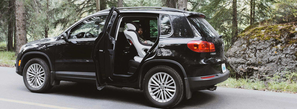 Clek Foonf installed in a Volkswagen Tiguan