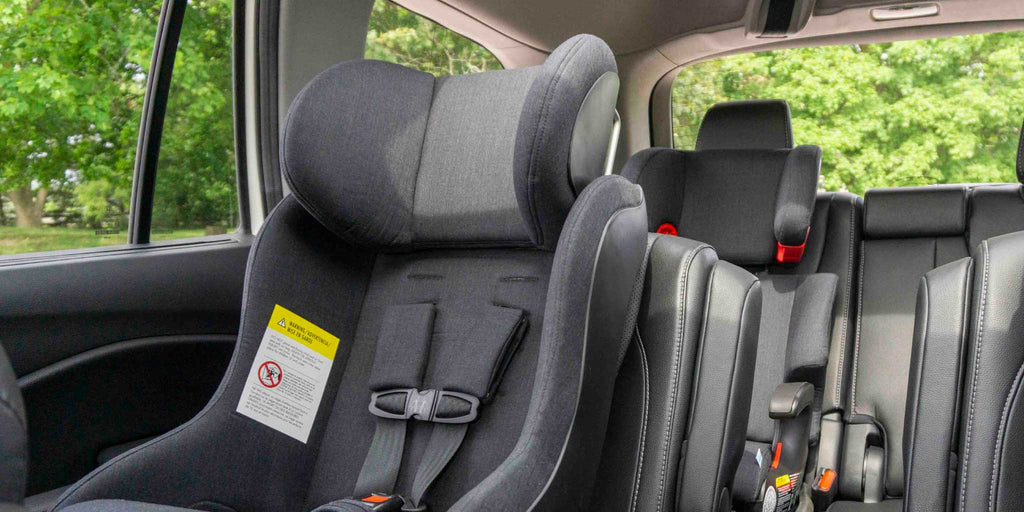 Clek Foonf convertible car seat in mammoth fabric installed in a Honda Pilot SUV