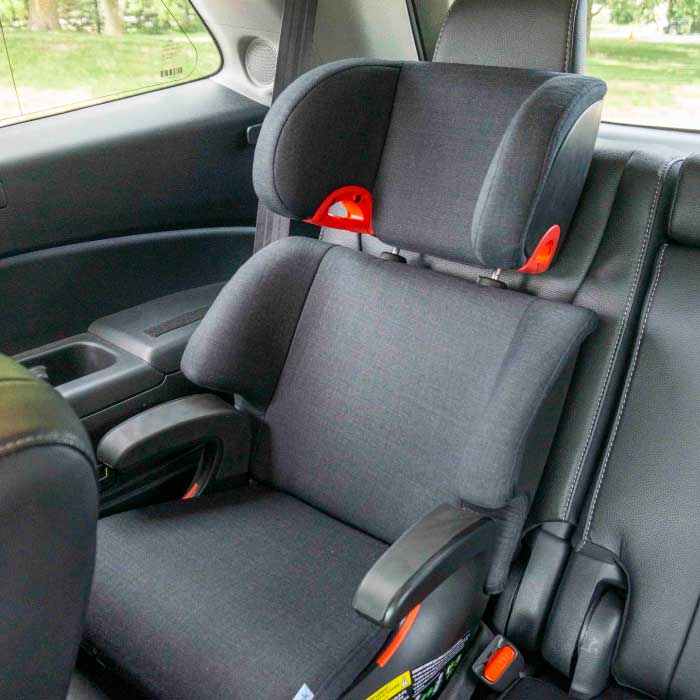 Clek Oobr booster seat in mammoth flame-retardant free fabric installed in a Honda Pilot SUV
